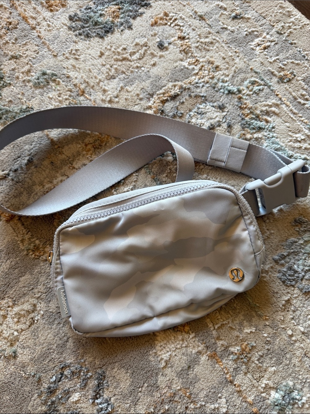 Lululemon belt bag 1L